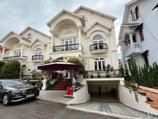Bán villa hùng vương p.9 trung tâm đà lạt 6pn, ngang 13m, đường 8m,cách hồ xuân hương 2km giá 18ty