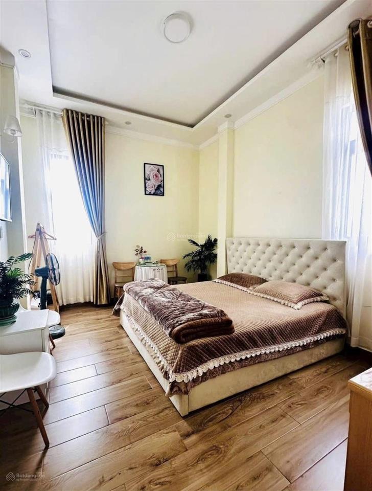 Bán villa mới xây trung tâm đà lạt 11 phòng 224m2 giá 20 tỷ