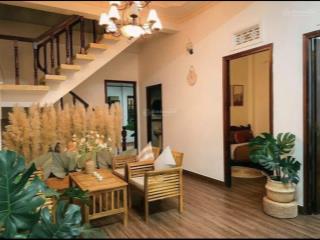 Hàng hiếmvilla sân vườn đường tương phố đà lạt210m2 16 tỷ ( thương lượng)