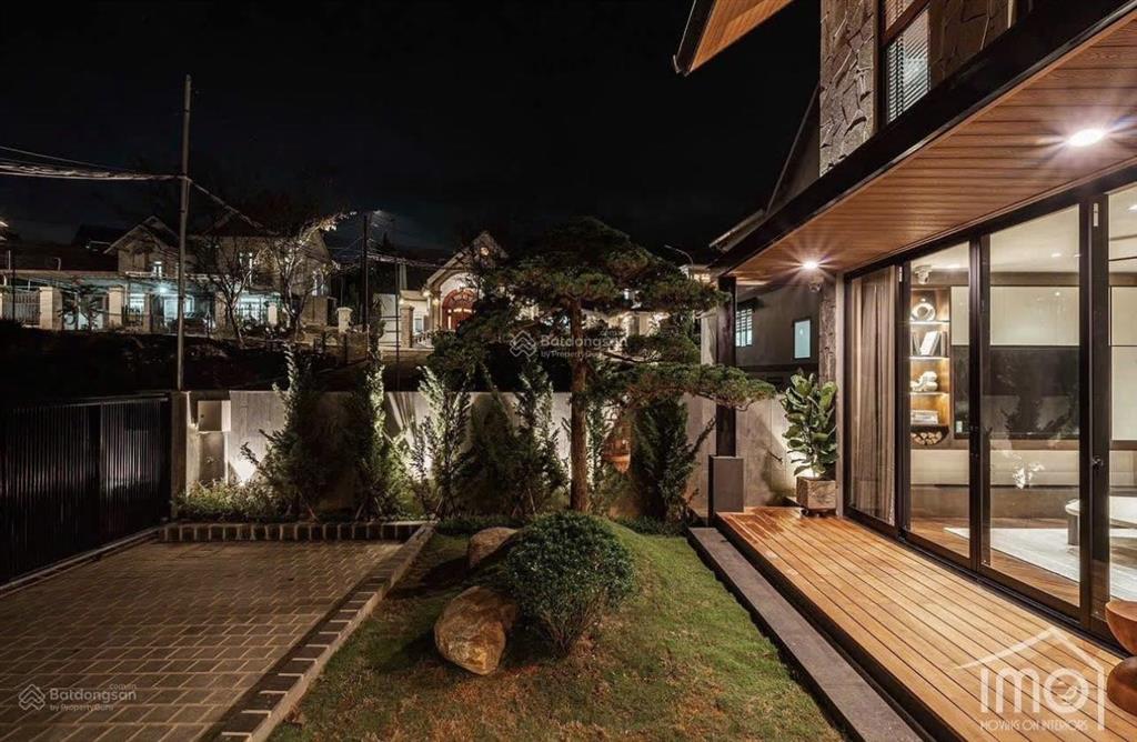 Bán villa hùng vương p.9 trung tâm đà lạt 6pn, ngang 13m, đường 8m, cách hồ xuân hương 2kmgiá 18tỷ