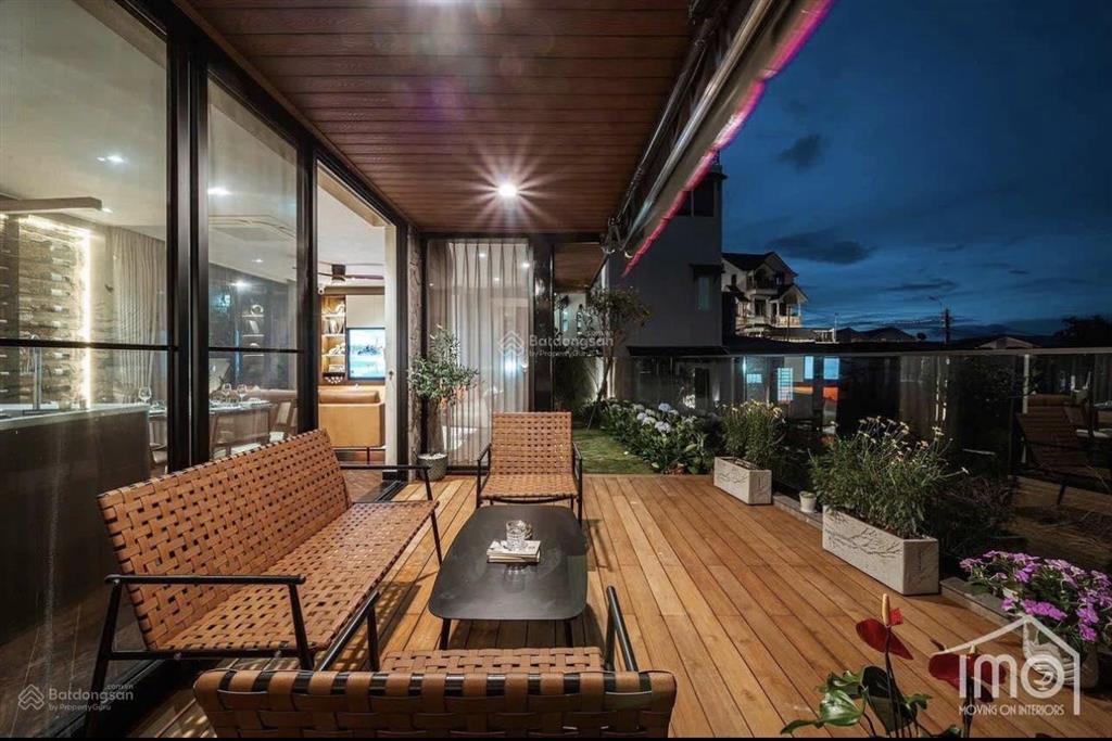 Bán villa hùng vương p.9 trung tâm đà lạt 6pn, ngang 13m, đường 8m, cách hồ xuân hương 2kmgiá 18tỷ
