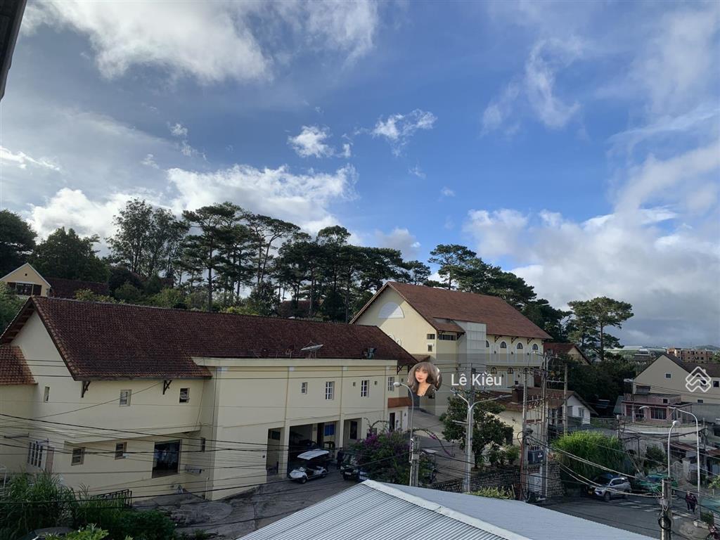 Bán villa 11 phòng 365m2 mt hàn thuyên, p5, đà lạt, ngang 14m, hợp đồng thuê 40tr/th, giá 29 tỷ