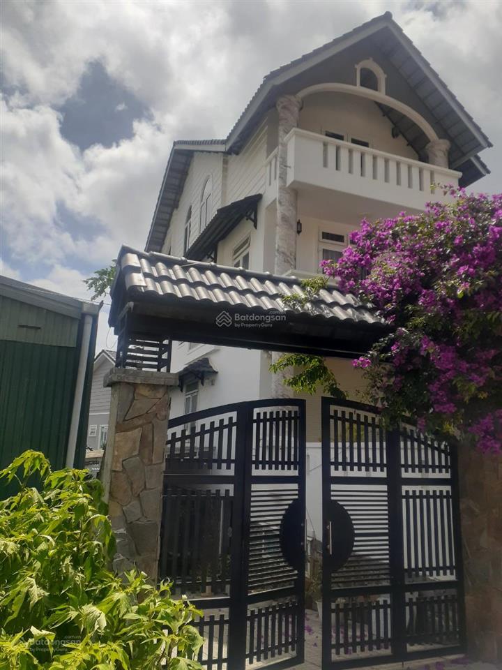 Bán villa 11 phòng 365m2 mt hàn thuyên, p5, đà lạt, ngang 14m, hợp đồng thuê 40tr/th, giá 29 tỷ