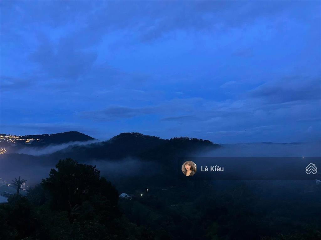 Bán 570m2 đất tặng nhà mt hoàng hoa thám p.10, ngang 20m, view rừng thông cạnh cafe bình minh ơi.