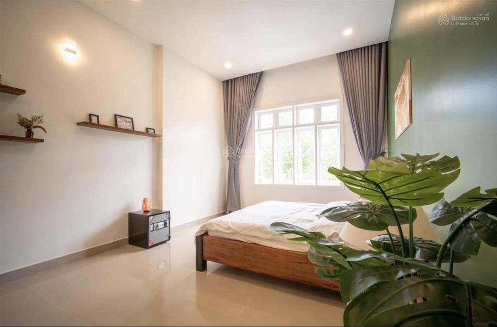 Bán villa 2 mặt tiền vạn hạnh & mai xuân thưởng p. 8 nguồn thu cao  giá 25 tỷ (giá cũ 28.5 tỷ)