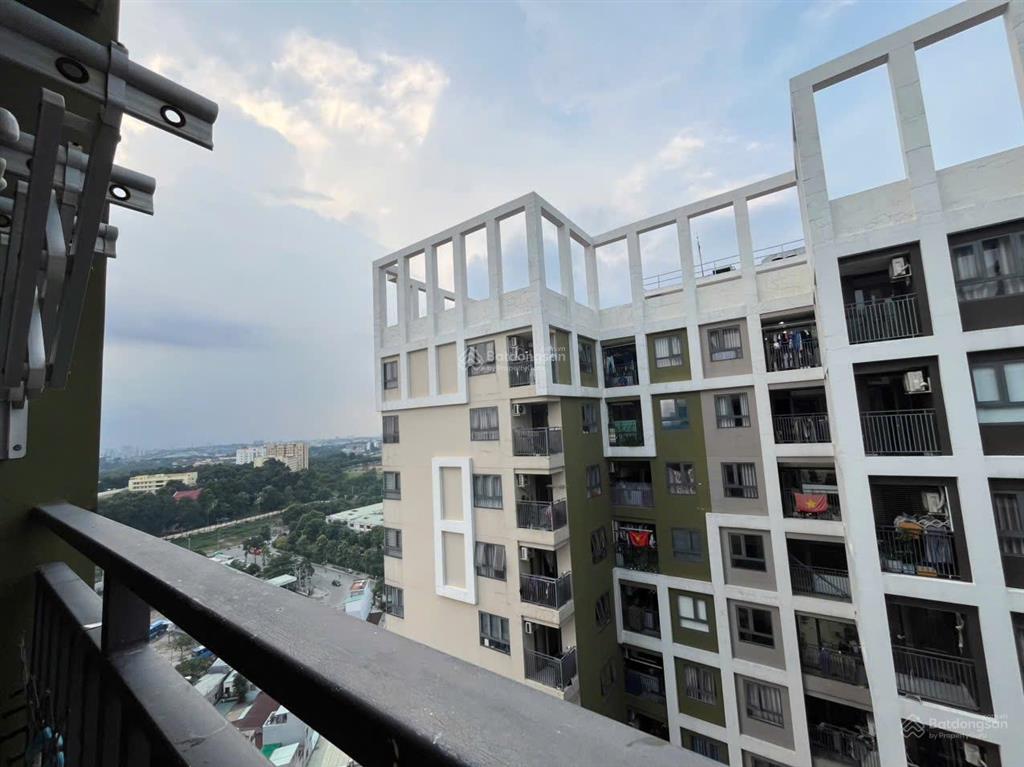 Cần bán căn 1pn + 57m2 view hồ bơi cực đẹp chung cư the eastgate ngay làng đại học quốc gia thủ đức