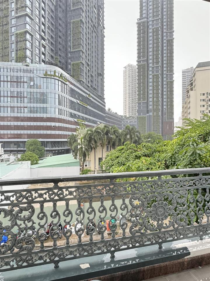 Cần bán siêu biệt thự khu compoud vip nhất quận 2 vào ở ngay giao toàn bộ nội thất nhập châu âu