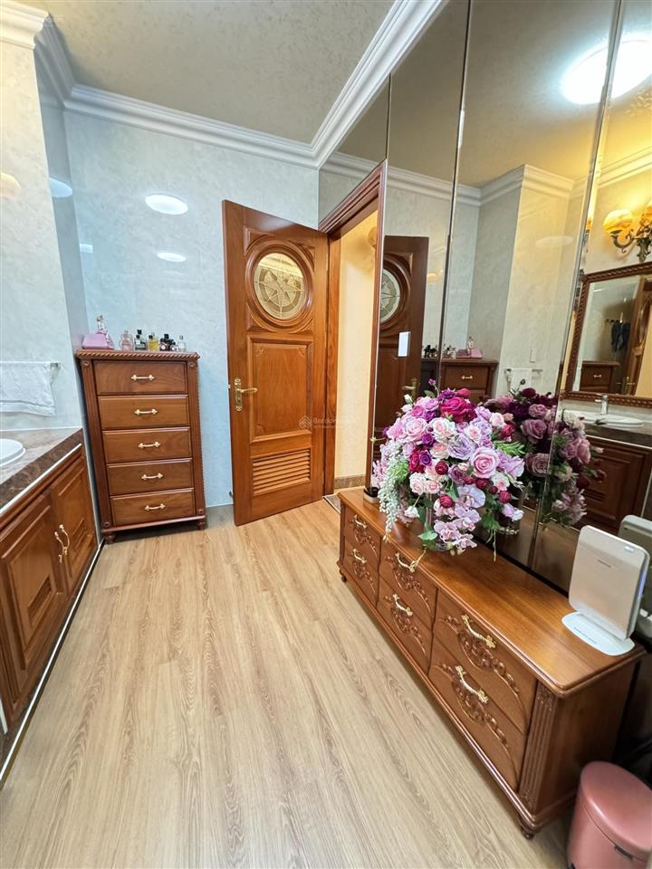 Cần bán siêu biệt thự khu compoud vip nhất quận 2 vào ở ngay giao toàn bộ nội thất nhập châu âu