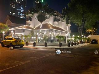 Biệt thự 2 mt khu compound thảo điền  dt 20 x 30 (615m2) trệt + 2 lầu  hồ bơi sân vườn  160 tỷ