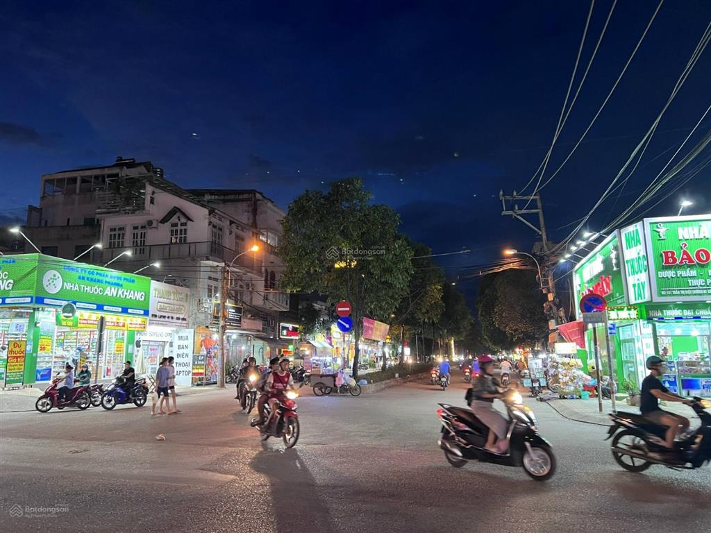 Chỉ 17,5 tỷ sở hữu ngay mt chợ đêm tăng nhơn phú, phước long b, quận 9  (5x25)m  hđt 45tr/tháng