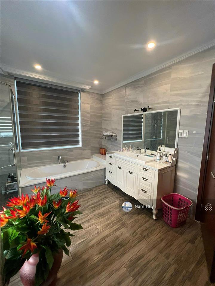 Biệt thự khu him lam đường lương định của  bình an  quận 2  12x21m  hầm 3 lầu thang máy