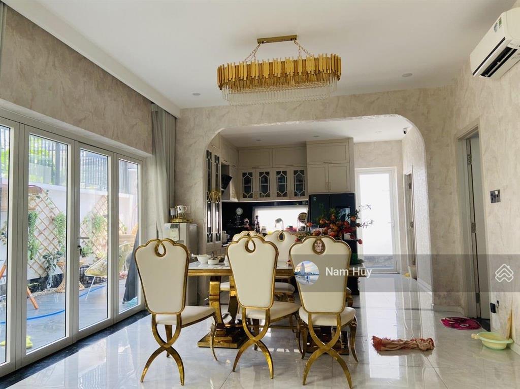 Chỉ 50 tỷ  sở hữu biệt thự đẹp  khu compound vip đường trần não  quận 2. dt 10 x 20m  3 tầng