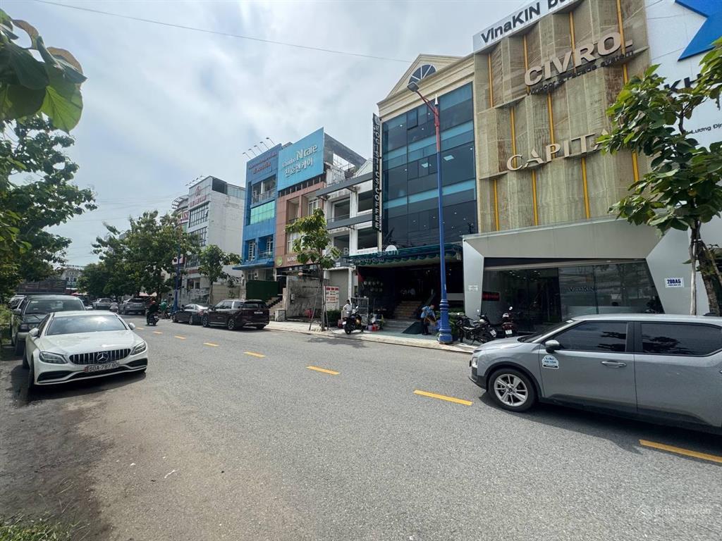 Hàng hot  siêu phẩm mặt tiền lương định của  quận 2  hầm 4 tầng  dt 7x20m  giá đầu tư