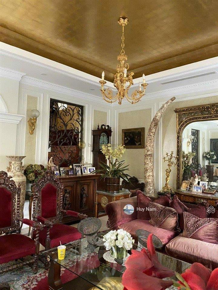 Biệt thự sang trọng tại thảo điền quận 2  14x26m  hầm + 3 tầng  hồ bơi sân vườn  giá cực tốt