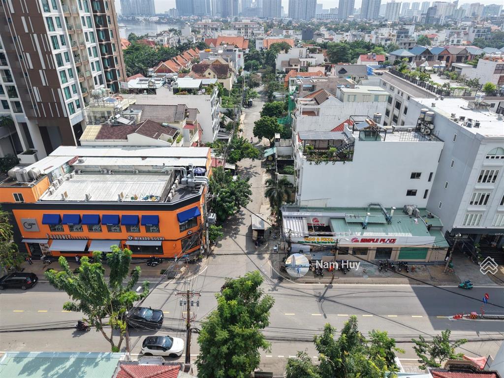 Bán tòa nhà mặt tiền ngay nguyễn văn hưởng, thảo điền, quận 2  hầm 5 tầng  cho thuê 150tr/th.