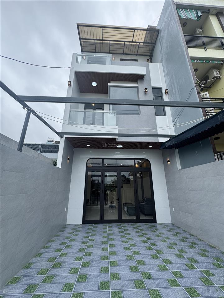 Nhà 3 tầng đường 10m5 văn tiến dũng  đối diện công viên