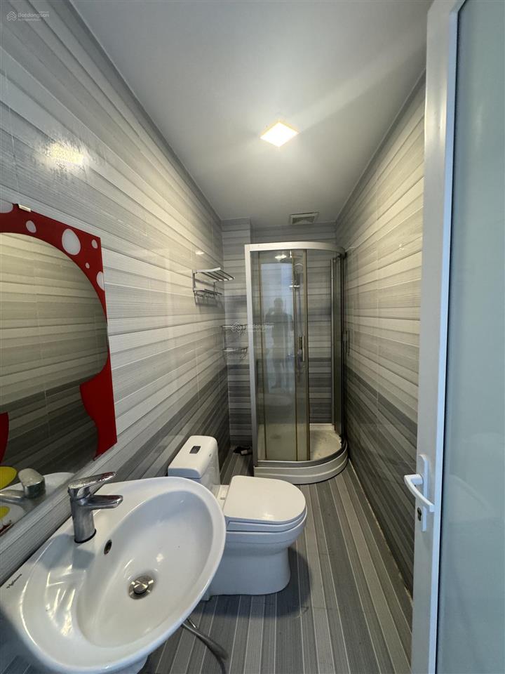 Nhà 3 tầng đường 10m5 văn tiến dũng  đối diện công viên