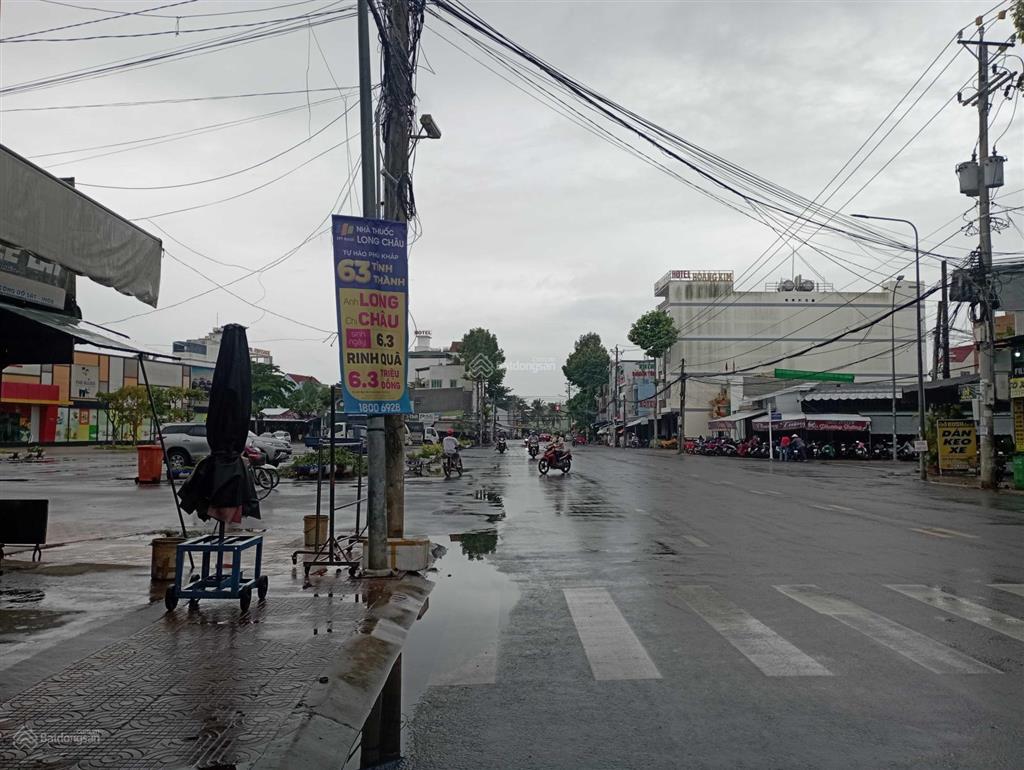 Chính chủ bán nhà riêng mặt tiền đường nguyễn tất thành, p1, tp sa đéc, đối diện siêu thị vinmart