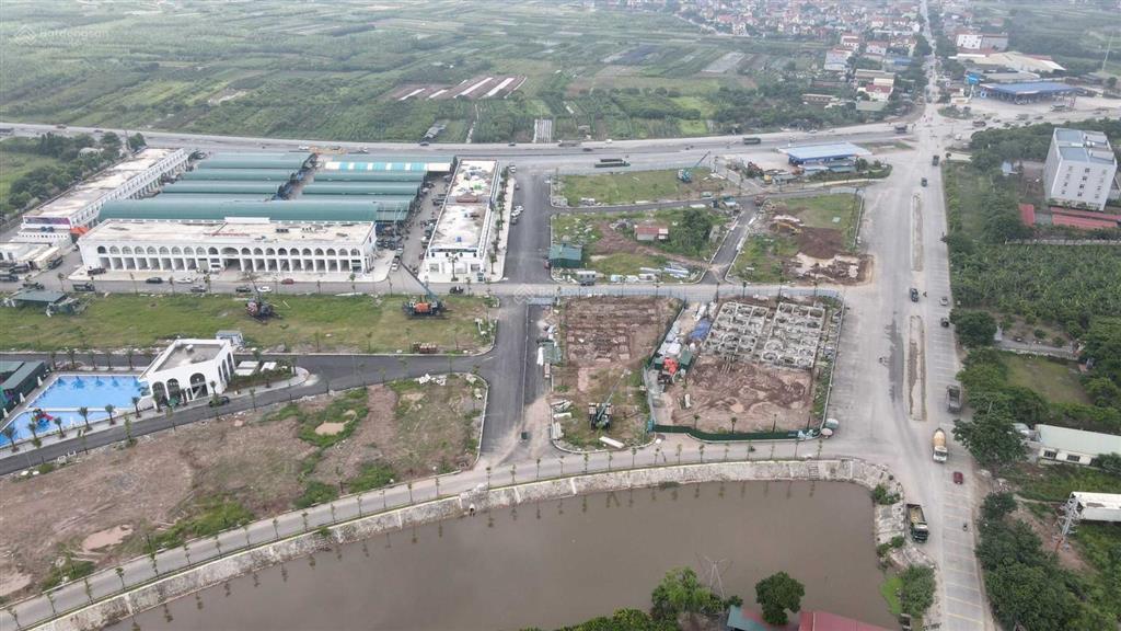 Chính chủ chuyển nhượng căn lk6 cạnh góc, gần chung cư,  0973 668 ***