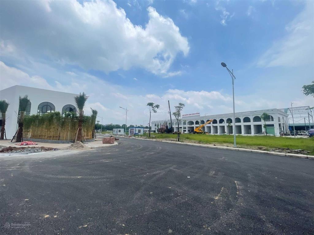 Chính chủ chuyển nhượng căn lk6 cạnh góc, gần chung cư,  0973 668 ***
