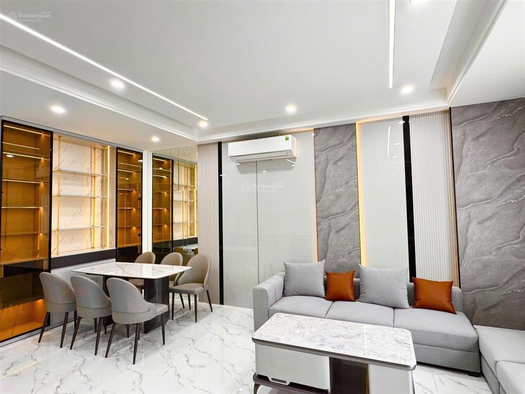 Bán tòa nhà căn hộ dịch vụ cao cấp phố nguyễn thị định, 131m2x7t, lô góc mt 14m, thuê đạt 170tr/th