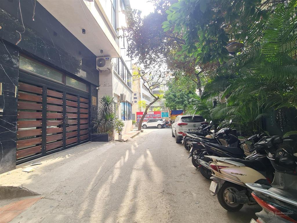 Bán tòa nhà văn phòng vừa ở vừa kinh doanh đường phạm hùng sát kđt mễ trì 7 tầng t.máy, ô tô tránh