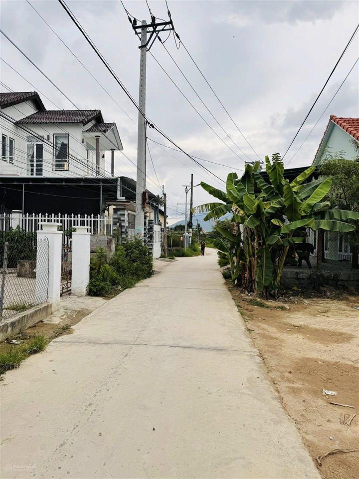 Bán đất ngay sát chợ ninh sơn, mt 10m giá 900tr, full thổ cư