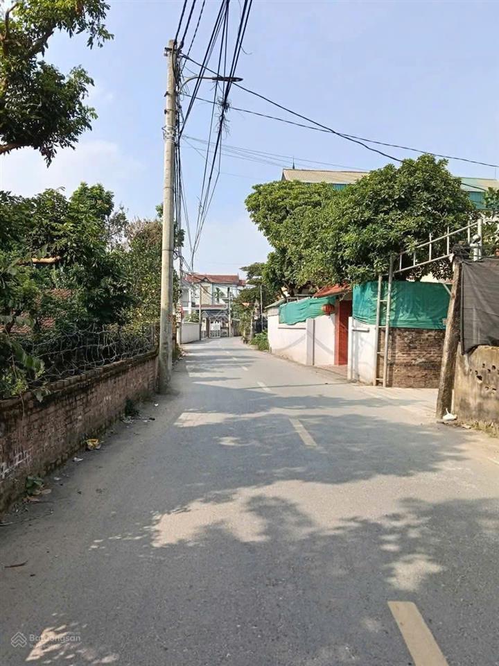 Bán đất lô góc thanh oai 90 m2, mt4.5m, giá 4.1 tỷ, ô tô vào đất.