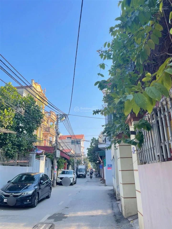 Bán đất lô góc thanh oai 90 m2, mt4.5m, giá 4.1 tỷ, ô tô vào đất.