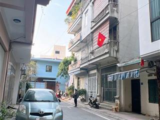 Bán đất lô góc thanh oai 90 m2, mt4.5m, giá 4.1 tỷ, ô tô vào đất.