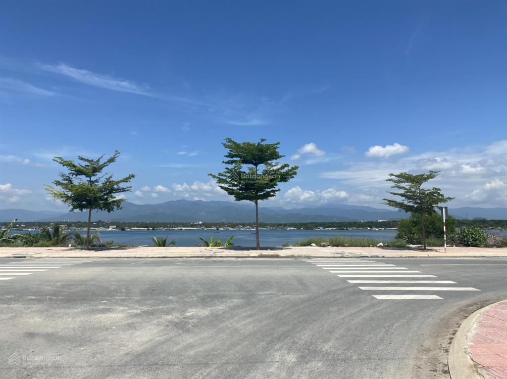Chính chủ cần ra nhanh đất tái định cư bắc bán đảo cam ranh.  0798 347 ***