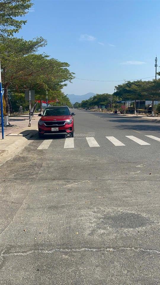 Chính chủ cần ra nhanh mặt tiền đường d3 khu k8 cam hải đông.  0798 347 ***