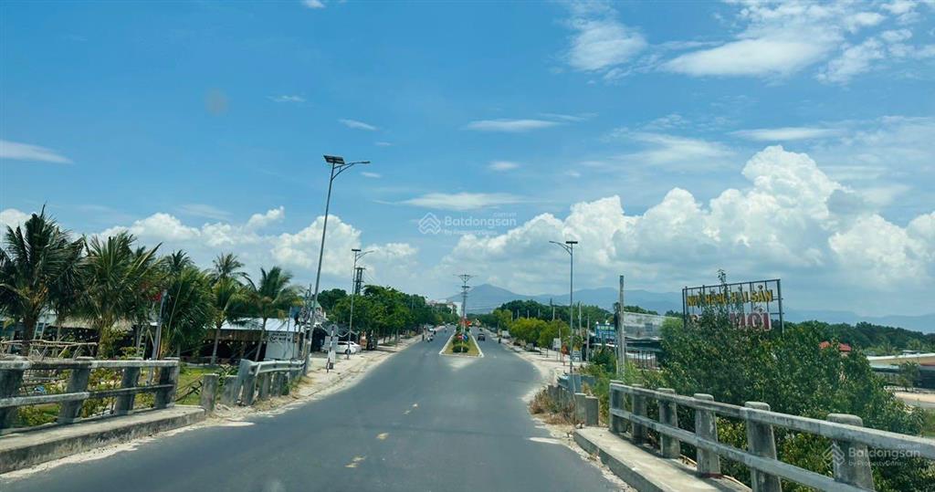 Chủ cần ra nhanh mặt tiền đinh tiên hoàng có thổ cư giá đầu tư.  0798 347 ***