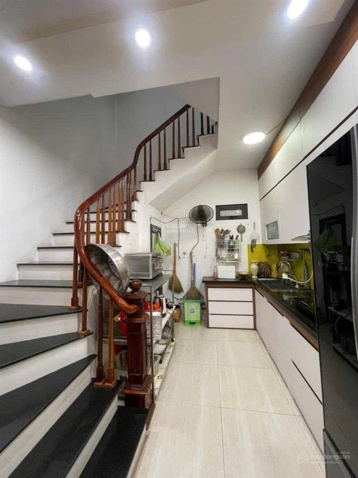 Nhà thái nhà, ô tô đỗ cửa, phân lô cán bộ