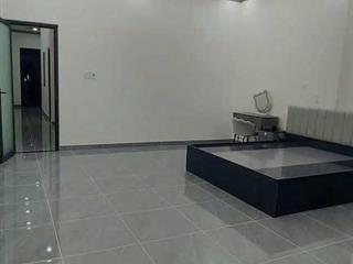 Nhà mới, đã hoàn công shr 1 trệt 1 lầu sân xe hơi, dt 5x20 giá 2 tỷ 65 bớt lộc  ngay kẻo lỡ