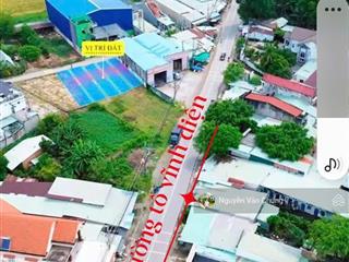 Giá đầu tư ! lô đất mặt tiền đường nhựa. khu dân cư hiện hữu. xây dựng nhà ở hoặc trọ gần kcn bd