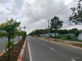 Mặt bằng đất trống 3000m2  làm bãi chứa hàng  kho bãi  đường 2.9