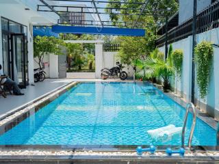 Cho thuê căn hộ có hồ bơi. phòng mặt tiền cực thoáng (p201)