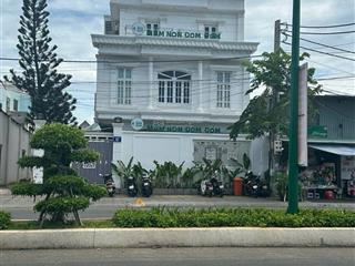 Bán nhà mặt tiền thống nhất cách bãi trước vũng tàu vài phút đi bộ, 660m2, giá chỉ 100 tr/m2