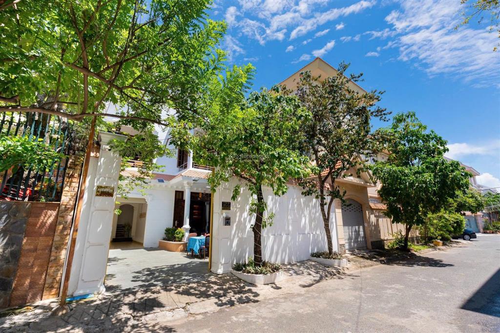 Bán biệt thự lạc long quân, vũng tàu view đẹp 333m2 hồ bơi gara giá chốt nhanh chỉ 25,8 tỷ