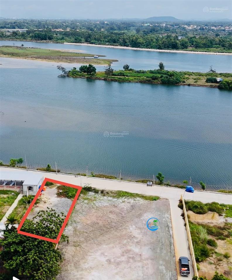 Siêu phẩm mặt sông bên cạnh biển! đường 12m vị trí khá đẹp đất khá rẻ giá ngợp 11m mặt tiền 2 sổ