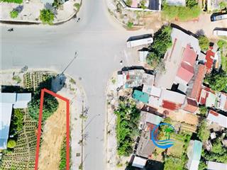 Mat tiền lê thánh tôn ngay ngã tư vị trí siêu đẹp 8.3m mat tiền 2 lô liền kề khá đẹp giá tốt