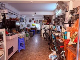Bán nhà ngã tư hoàng quốc việt, cầu giấy 30m2 x 5 tầng, ô tô đỗ cửa, kinh doanh, giá 9,6 tỷ