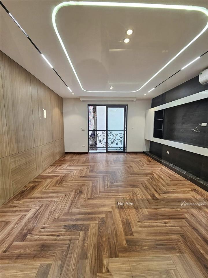 Bán nhà cầu giấy  phố khúc thừa dụ, trần thái tông 40m2 x 7 tầng thang máy, 13,5 tỷ