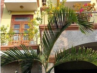 Biệt thự sân vườn rộng 246m yên tĩnh mát mẽ,sát mặt tiền đường nguyễn duy trinh,ngang rộng 8m