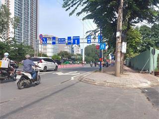 Bán nhà nát 2 mặt tiền hẻm oto 110m, đối diện ubnd tp thủ đức