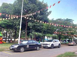 Lô đất phân lô hiếm 110m2 sau lưng bệnh viện lê văn thịnh  quận 2