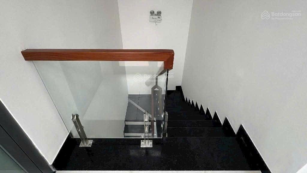 Nhà 2 tầng,đường số 6, gần nguyễn thị 63m2 giá 4,990ty ngay tại trung tâm q2