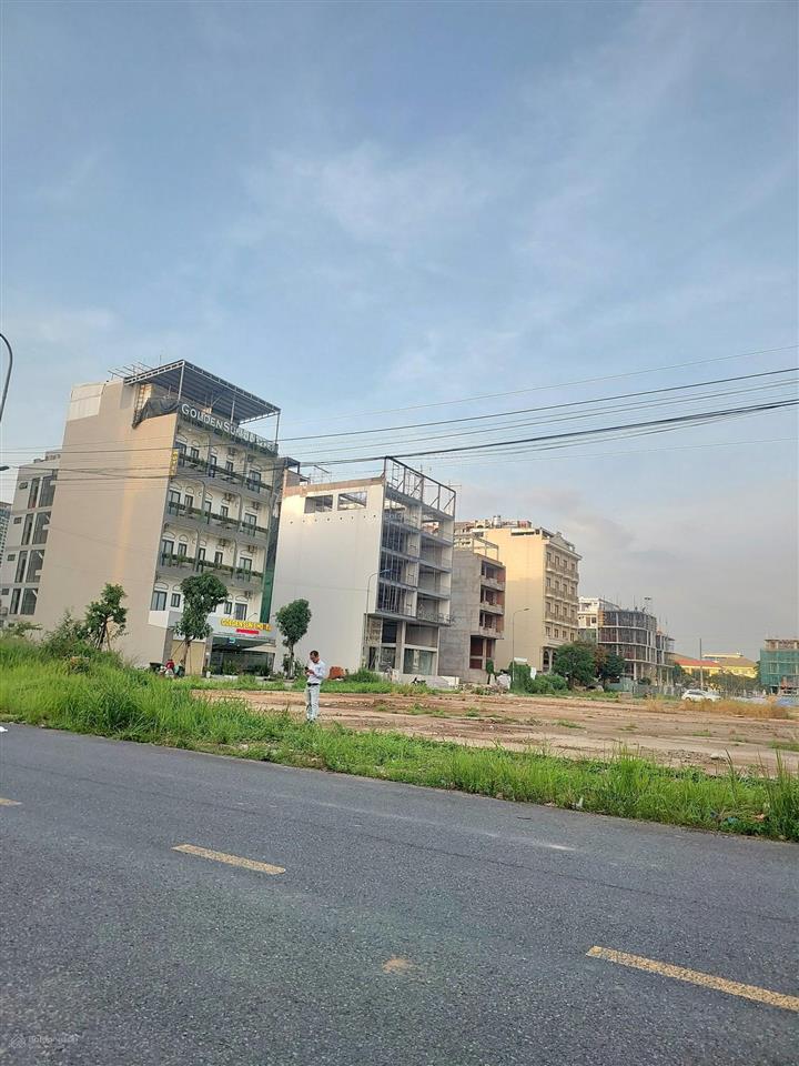 Gấp bán biệt thự gần ubnd q2 cũ nguyễn văn kỉnh tặng full thiết kế siêu đẹp. 95ty