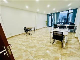 Văn phòng kdt vạn phúc city giá 7.6tr full nội thất, bàn ghế, máy lạnh, rèm thang máy